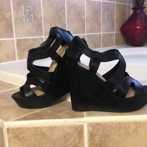 Aldo wedges
